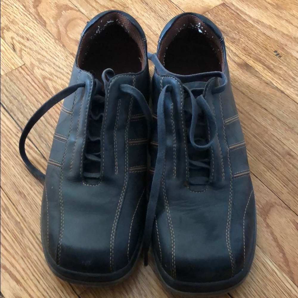 Men’s shoes 10.5
